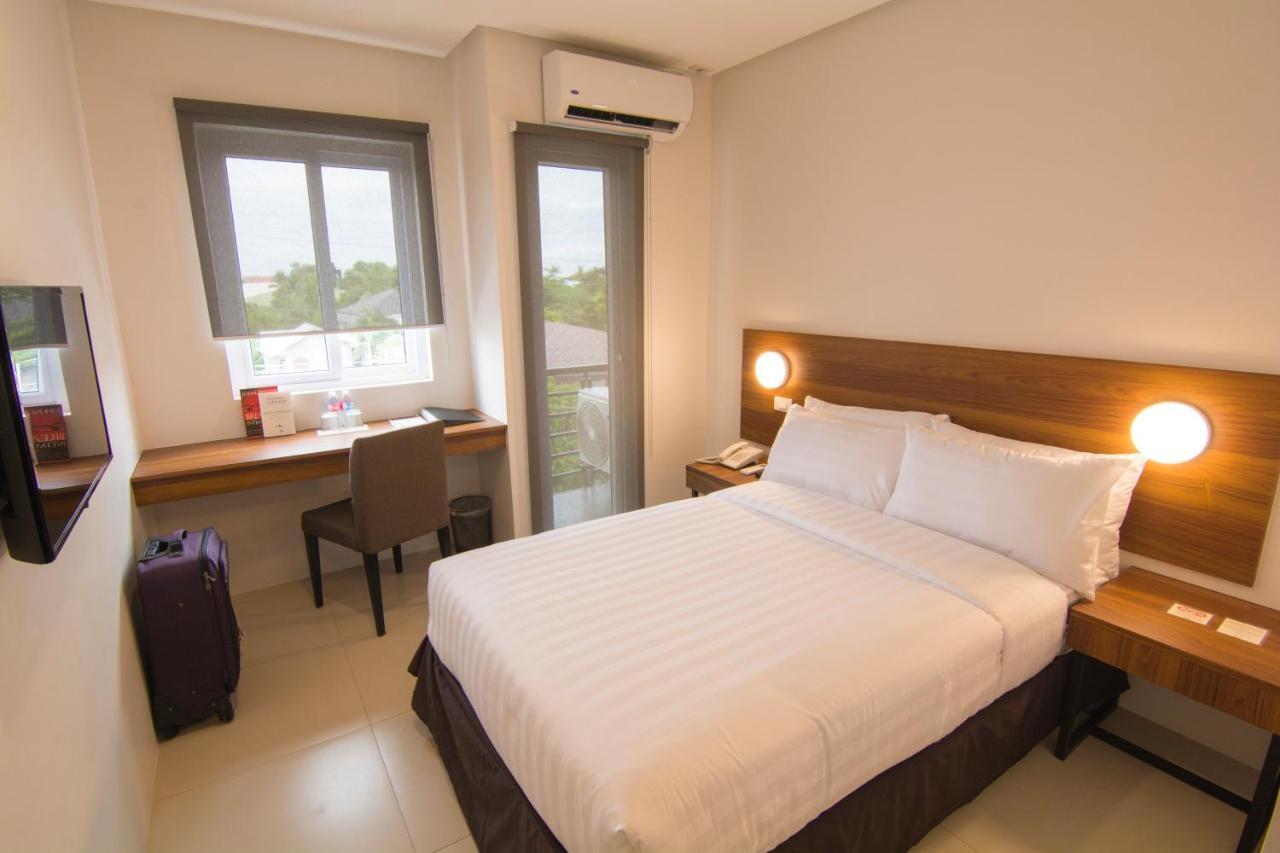Mango Suites Cauayan Exterior foto